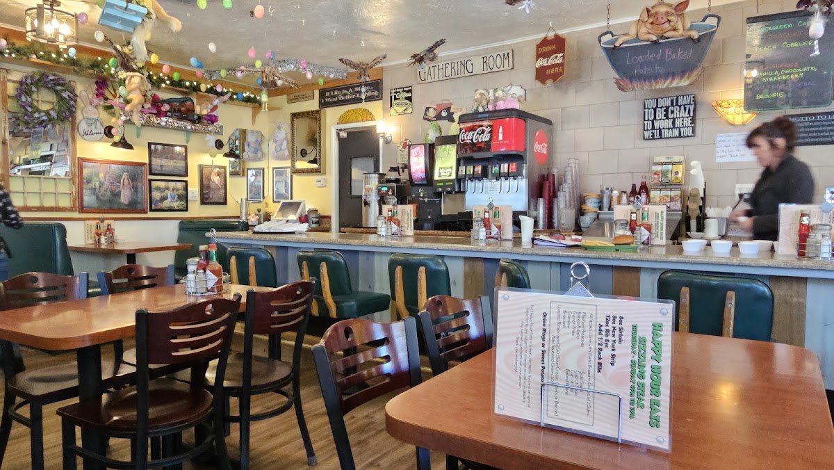 Evergreen Cafe & Racoon Saloon-4