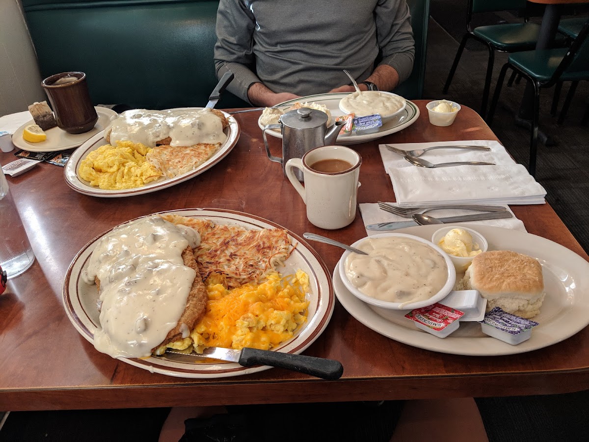 Evergreen Cafe & Racoon Saloon-6