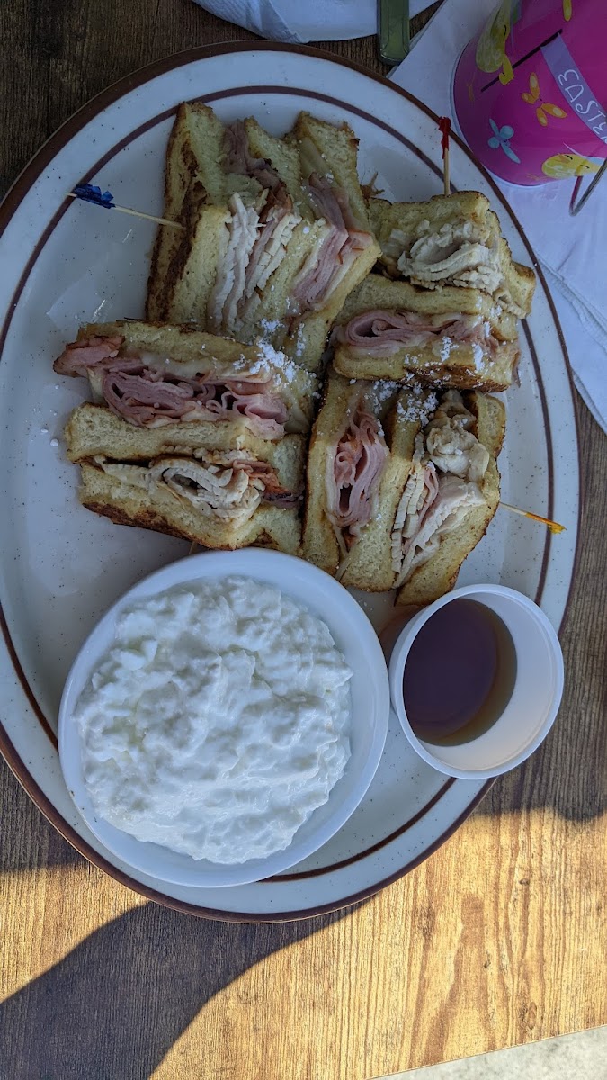 Evergreen Cafe & Racoon Saloon-8