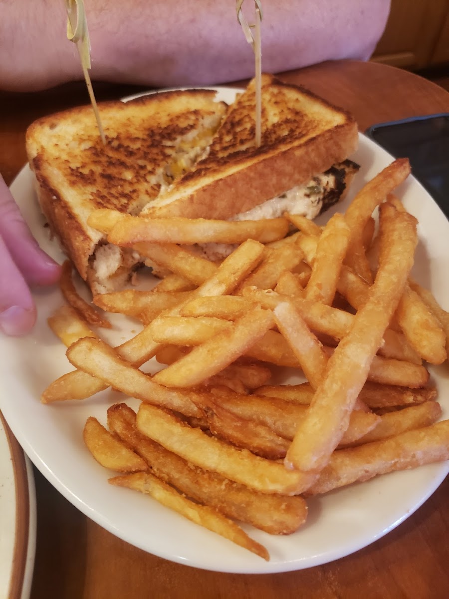 Evergreen Cafe & Racoon Saloon-9